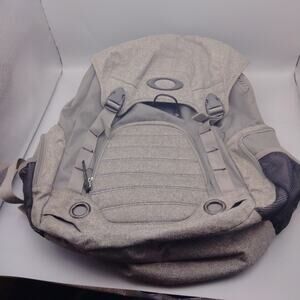 Oakley Gearbox 32L Backpack Travel Bag Gray 92793-23Q